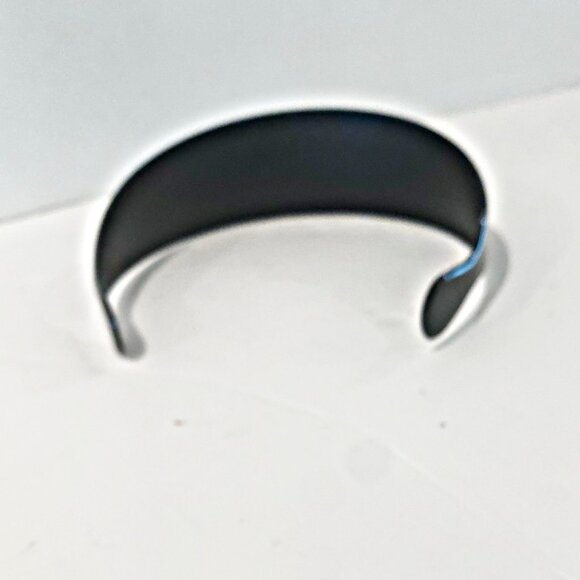 Vintage Headband Black Shiny Plastic Tapered Hair Fashion Accessory - Picture 2 of 4